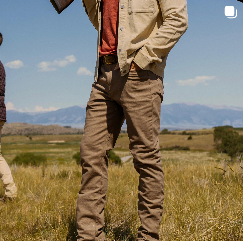 Close-up of a man duck hunting in GenTeal mens clothing.